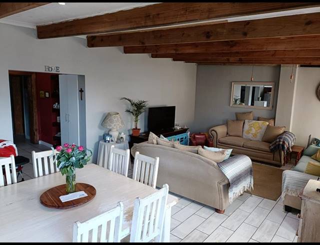 3 BEDROOM HOUSE FOR SALE IN GEORGE CENTRAL